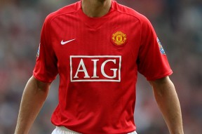 爱游戏体育-姆巴佩在曼联比赛中比分优势明显，战术调整引发热议！的简单介绍