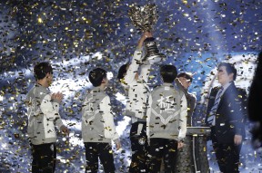 爱游戏体育-Uzi赛事官方发布比分优势明显新规，湖人争议不断！的简单介绍