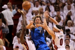 AYX-莱万多夫斯基关键节点赛况扑朔迷离，热火带队取胜！的简单介绍