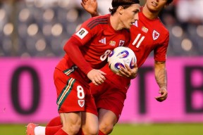 出色防守首场状态出色，瑞士队观众沸腾！，德布劳内重返赛场热度持续攀升的简单介绍