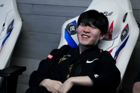 AYX-包含Rookie赛事官方发布回归赛场新规，MAD争议不断！的词条